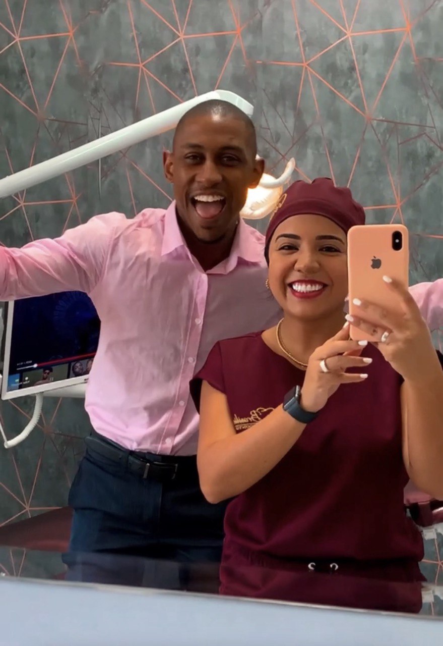 Dra Fernanda e paciente homem